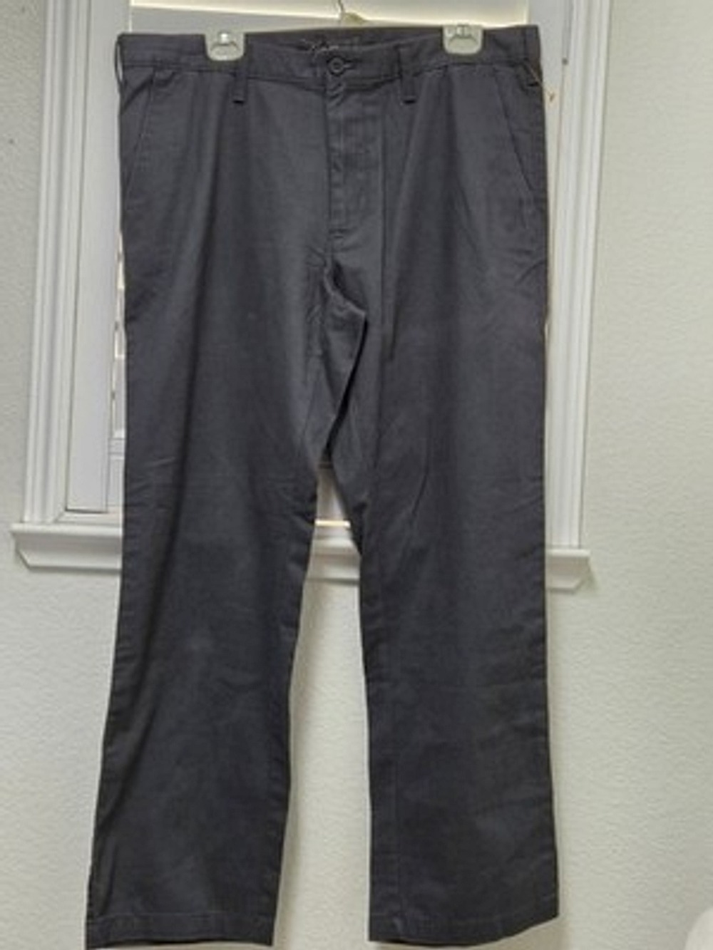 Eddie Bauer Men's 36X30 Classic Fit Pants Gray Carbon Straight Leg NWT